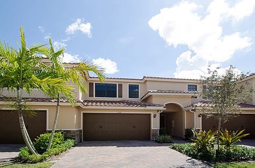 1st image of 124 Riverwalk Cir W