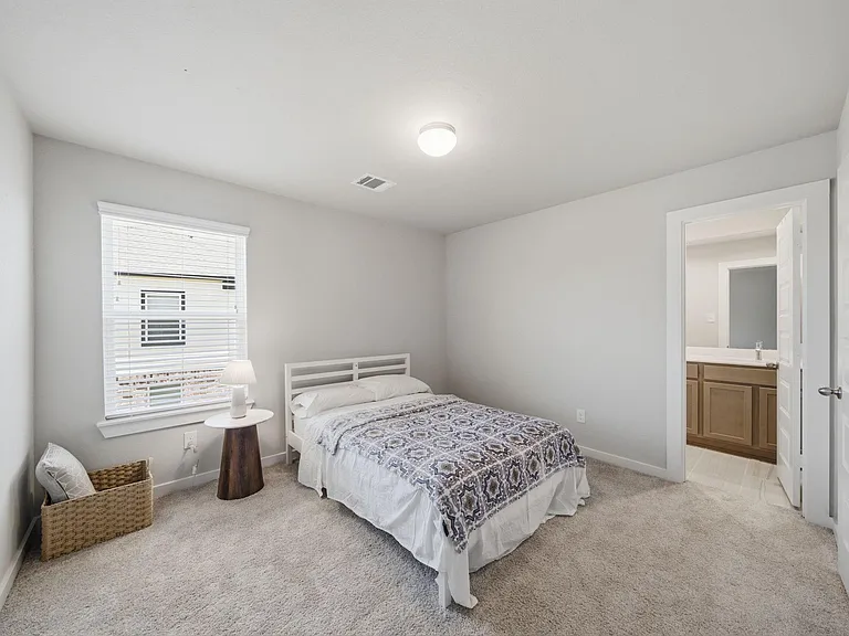 19702 Isola Breeze Dr — Photo 23