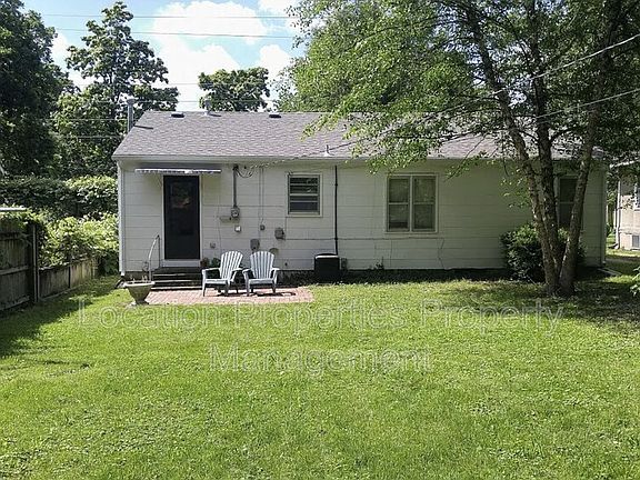 2nd image of 326 E 19th St