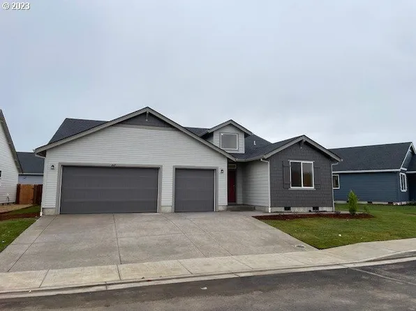2627 W 15th Ave, Junction City, OR 97448