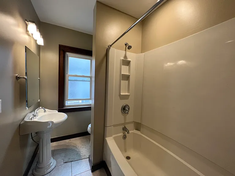 68 W Hazeltine Ave #1 — Photo 10