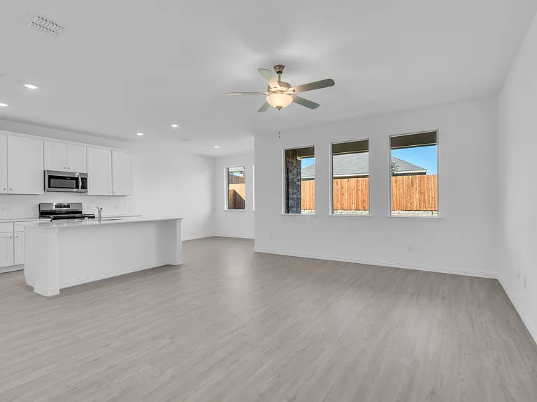 1309 Lazy Grove Dr — Photo 3