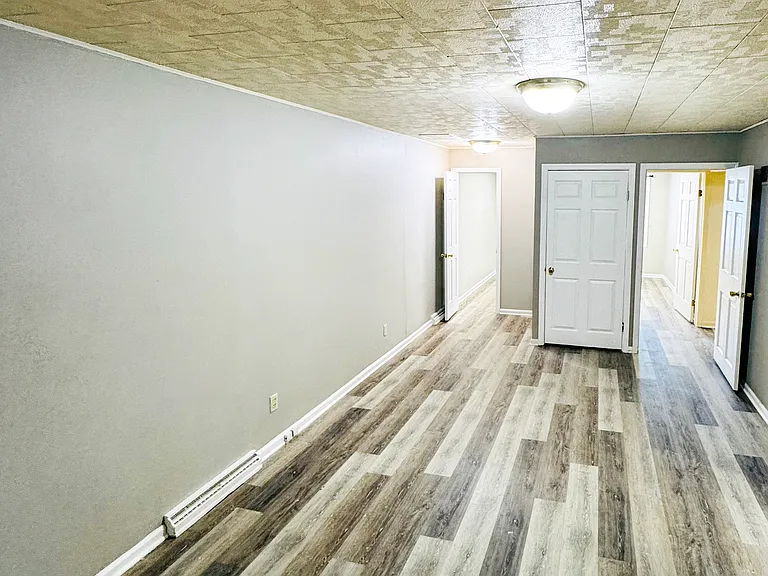 225 W Jefferson St #5 — Photo 2