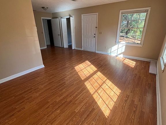 3rd image of 203 S Edgewood Dr #B