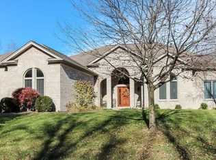 2480 W Carr Hill Rd, Columbus, IN 47201