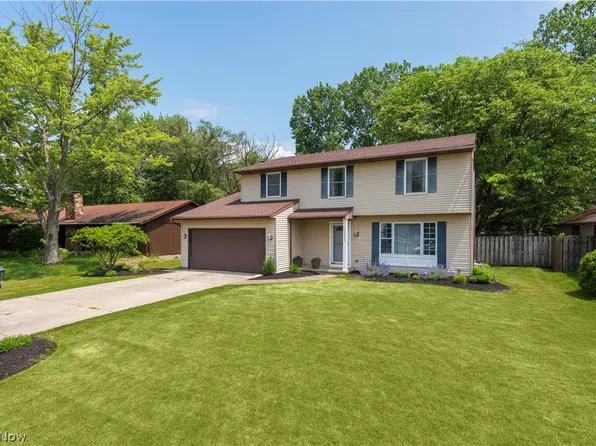 14841 Wilmington Dr, Strongsville, OH 44136