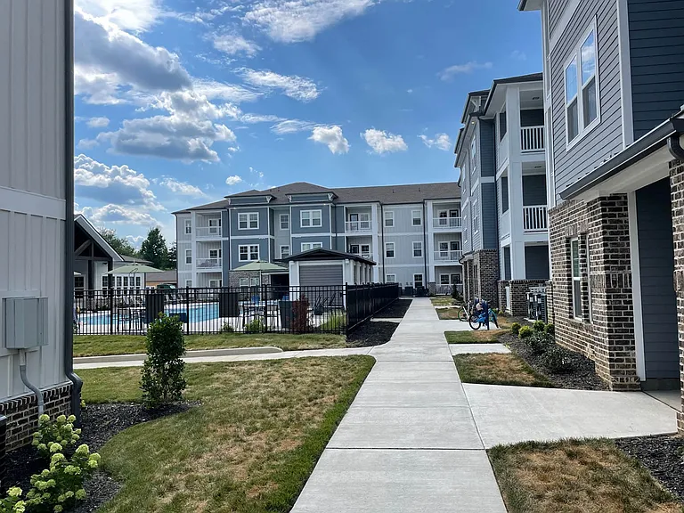 Vintage Hunters Crossing Apartments — Photo 46