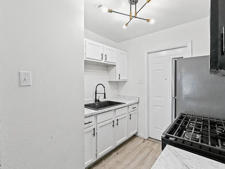 3038 Weir Ave — Photo 5
