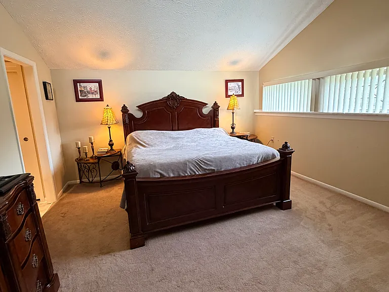 8226 Glencree Pl — Photo 13