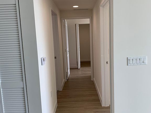 5th image of 2222 NE 2nd Ave APT 909