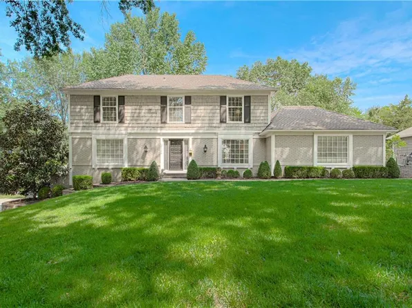 1100 W 113th Ter, Kansas City, MO 64114