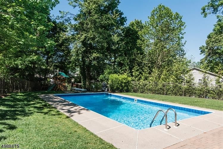 1st image of 42 Bear Brook Ln