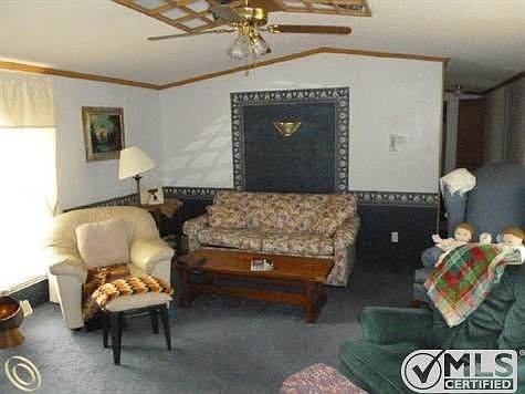 5747 Pine Caseville Living Room.