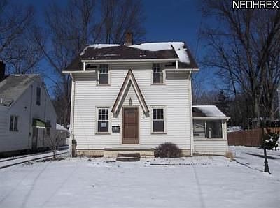 1st image of 1727 Hollywood St NE