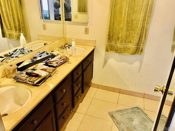 5th image of 12650 Lakeshore Dr Unit 117