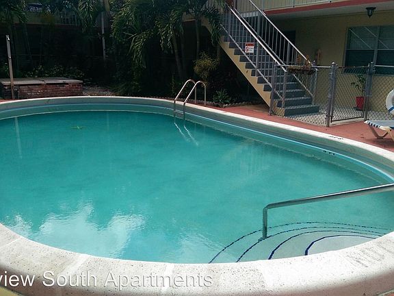 3rd image of 901 NE 18th Ct APT 103