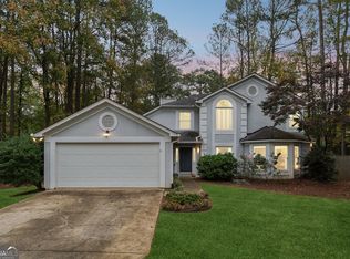1085 Wellers Ct, Roswell, GA 30076