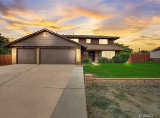 11602 Round Tree Ct, Jurupa Valley, CA 91752