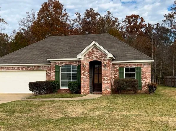 529 Oak Park Cir, Pearl, MS 39208