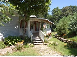 84 Double D Dr, Flat Rock, NC 28731