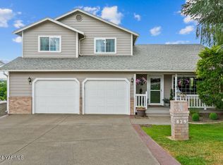 829 S 4th Street Loop, Selah, WA 98942