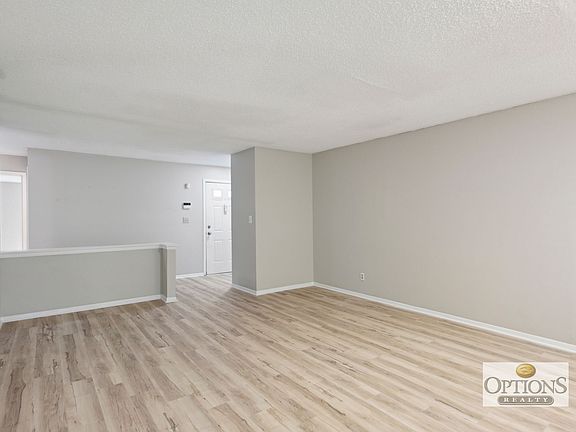 5th image of 48 Doranne Ct SE