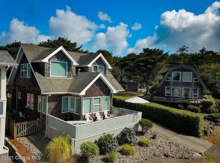 132 Fernwood St, Cannon Beach, OR 97110