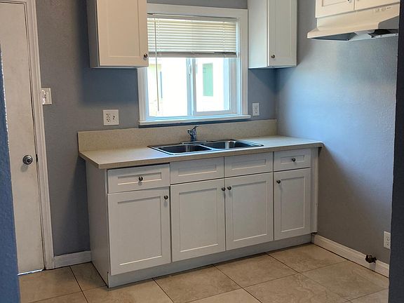 2nd image of 3022 Nebraska Ave #D