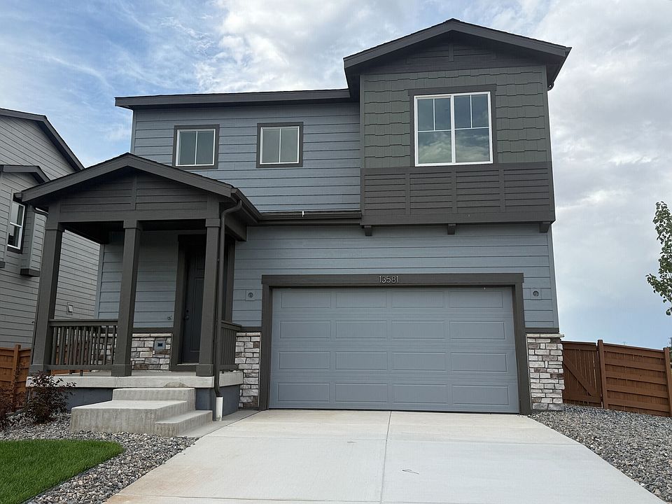 Modern Craftsman style front exterior
