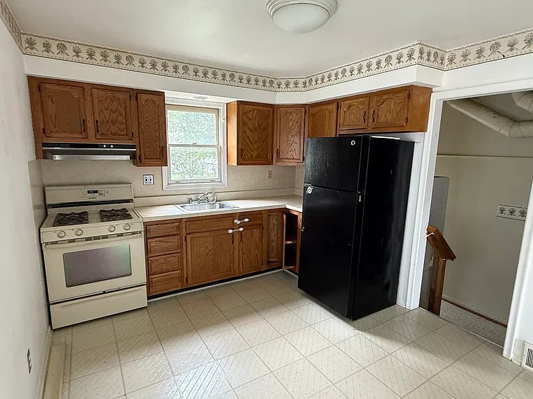 5737 Colonial St — Photo 5