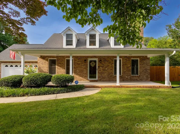 1207 Rocky River Rd W, Charlotte, NC 28213