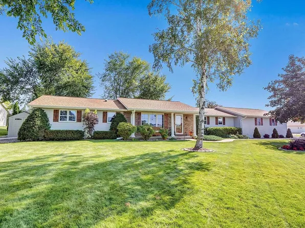 1915 Tunis Rd, Green Bay, WI 54311