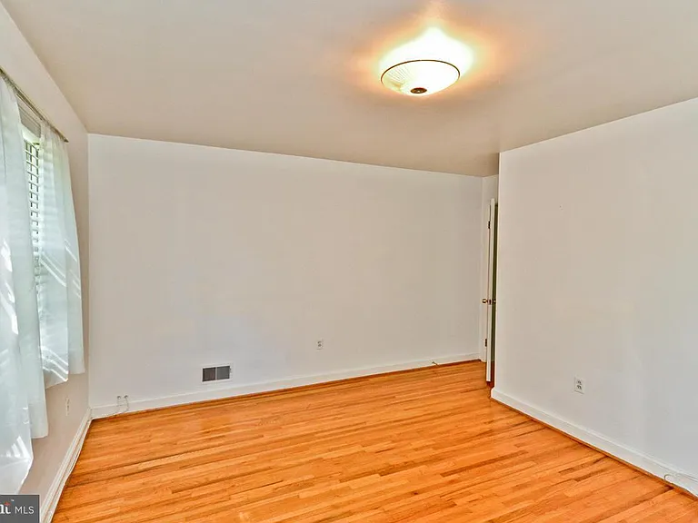 100 Mel Mara Dr — Photo 15