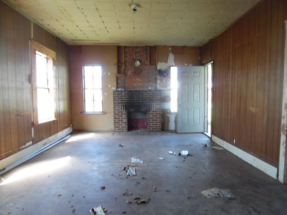 2nd image of 3811 Oneal St
