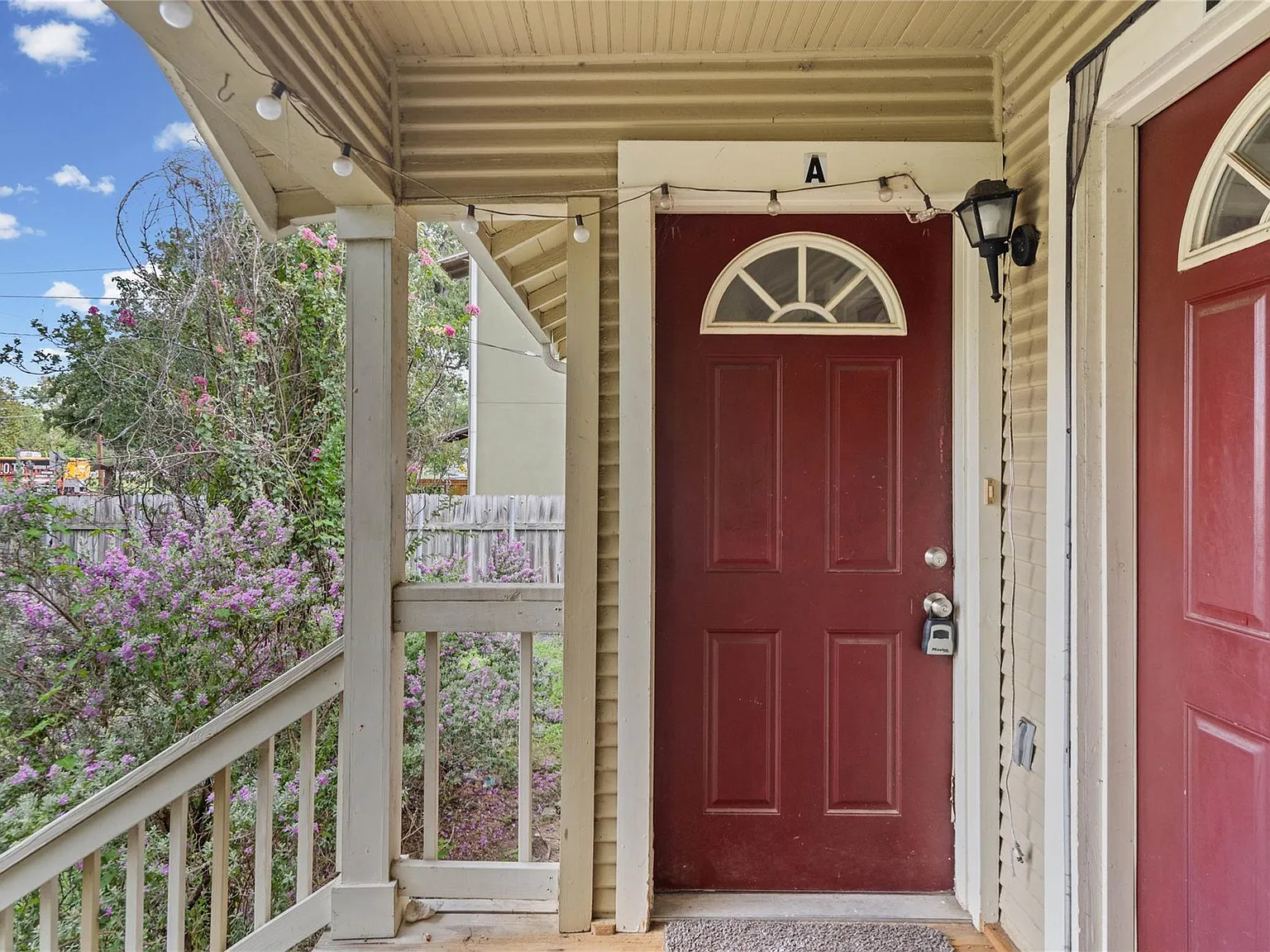1 bed, 1.0 bath, 1181 sqft, $1,750 — Photo 2