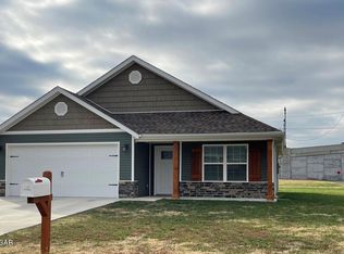 1402 E 19th St, Joplin, MO 64804
