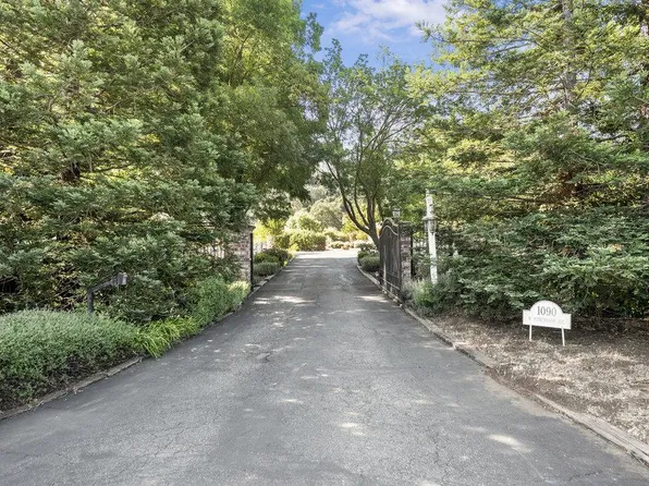 1090 W Edmundson Ave, Morgan Hill, CA 95037