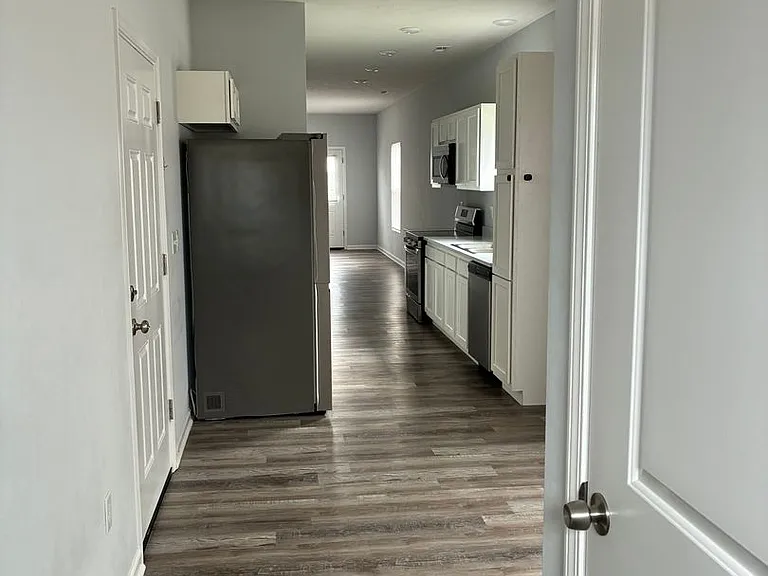 1431 Wigwam Ln — Photo 3
