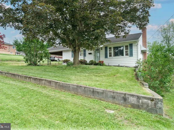 403 Teneno St, Martinsburg, WV 25404