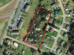 427 E School St, Maiden, NC 28650