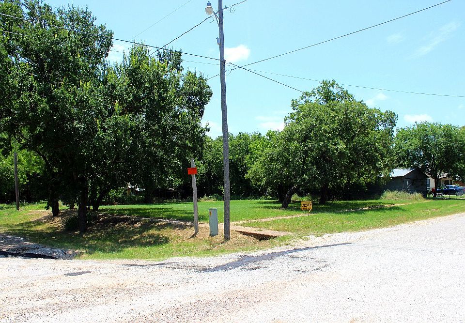 1st image of 332 W Labadie Ave