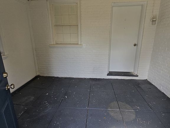 3rd image of 3414 W 10th St #1