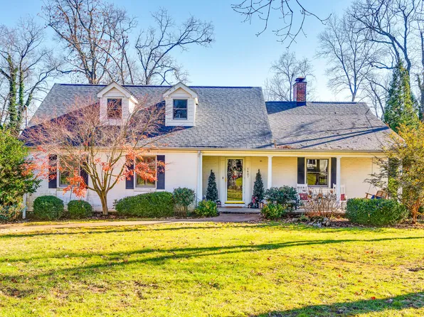 1407 Peter Pan Rd, Lookout Mountain, GA 30750
