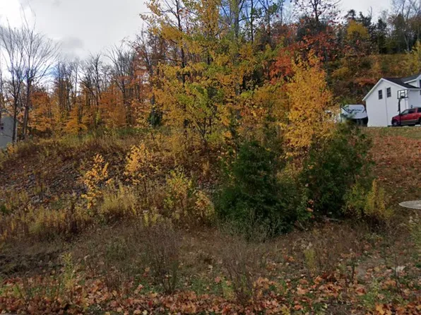 503 Blemhuber Ave, Marquette, MI 49855