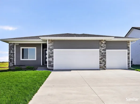 615 NW Atlas Ln, Waukee, IA 50263