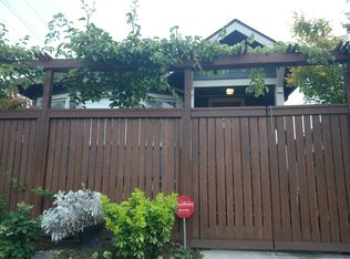 557 N 80th St, Seattle, WA 98103