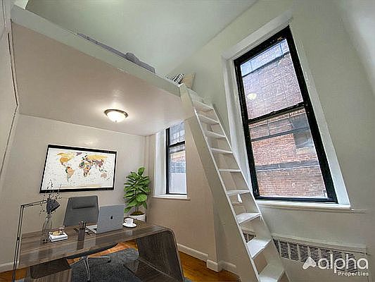 1st image of 153 Norfolk St #1C0