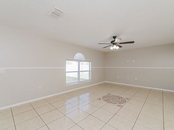 4th image of 178 Anzio Dr