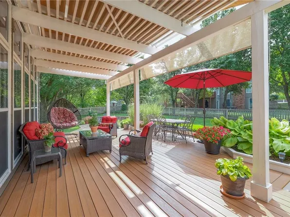 9057 W 147th St, Overland Park, KS 66221