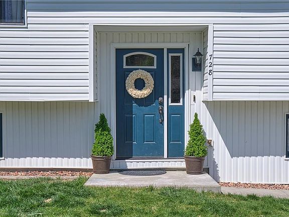 2nd image of 728 Westgate Dr